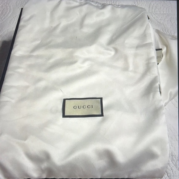 Gucci “love is blind” Men’s high top. NIOB - Picture 6 of 7